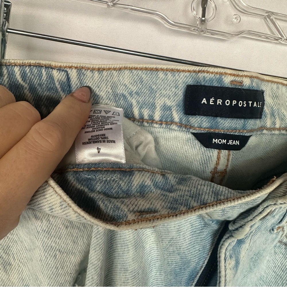 Aeropostale Light Blue Distressed Jeans - Picture 4 of 4